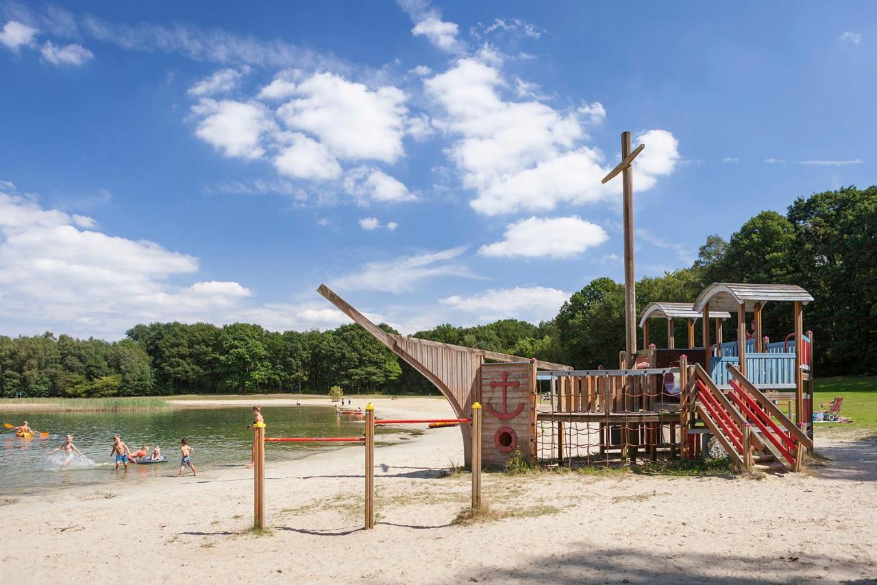 Oostappen Vakantiepark Hengelhoef Nv Hotell Aan de Wolfsberg Exteriör bild