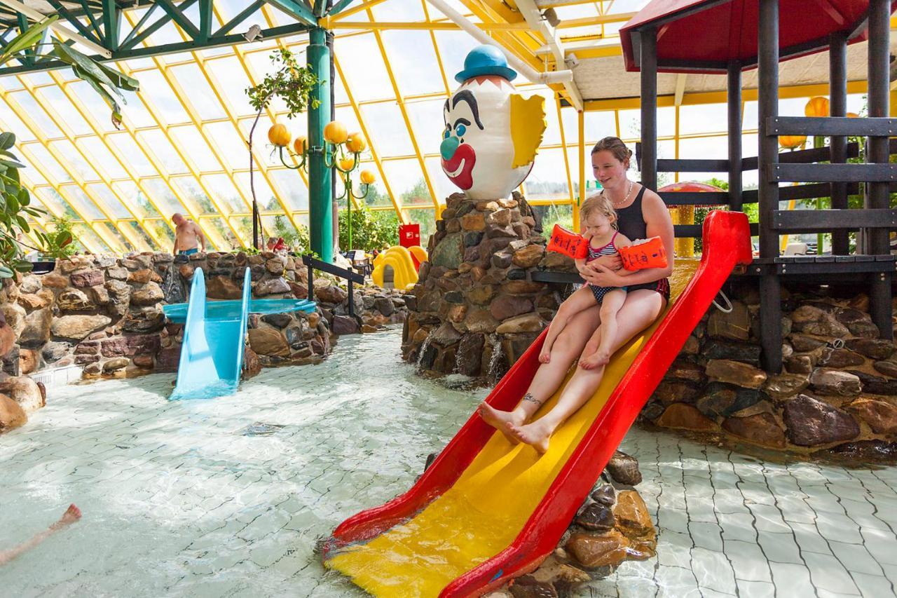 Oostappen Vakantiepark Hengelhoef Nv Hotell Aan de Wolfsberg Exteriör bild