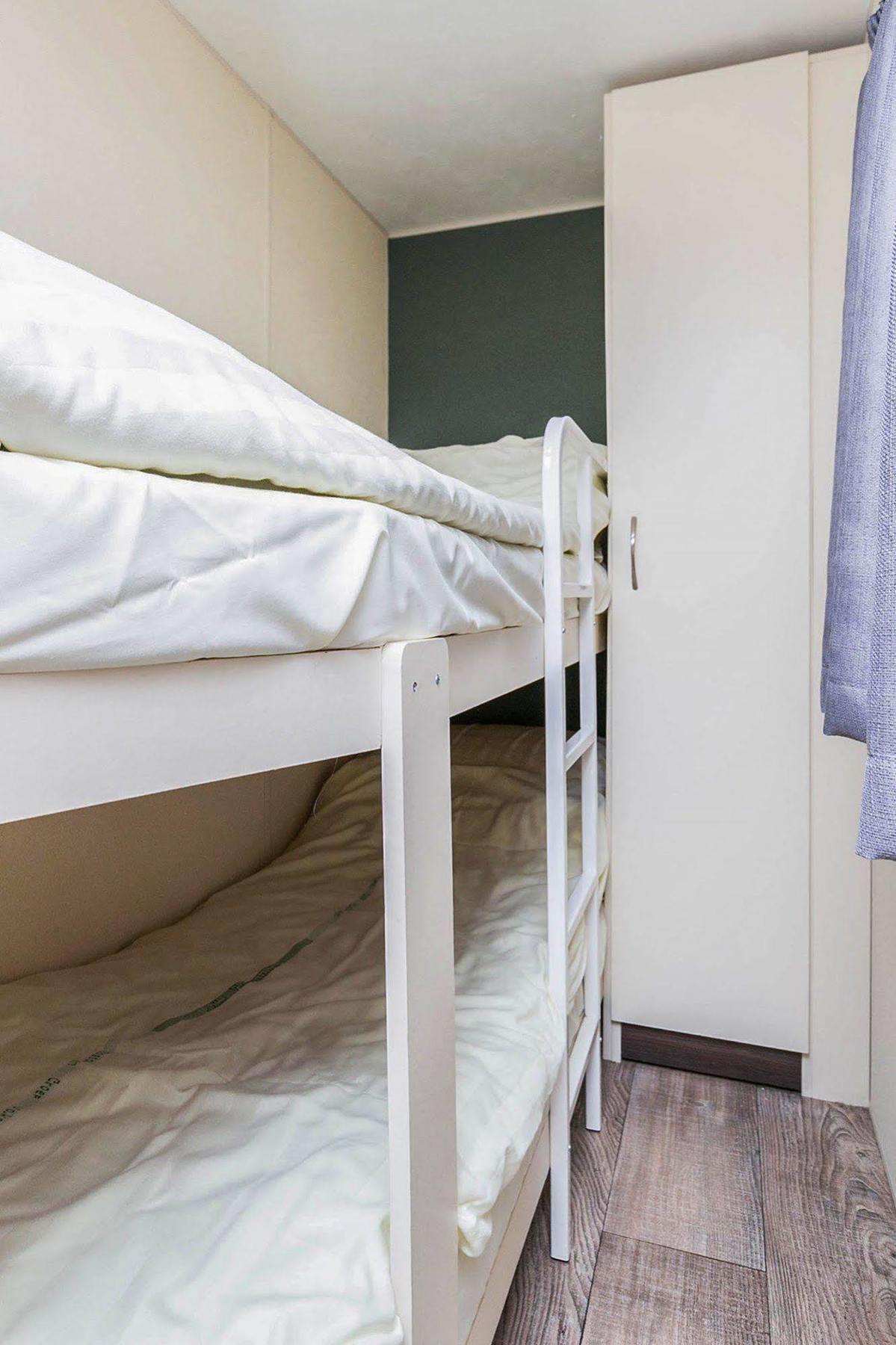 Oostappen Vakantiepark Hengelhoef Nv Hotell Aan de Wolfsberg Exteriör bild